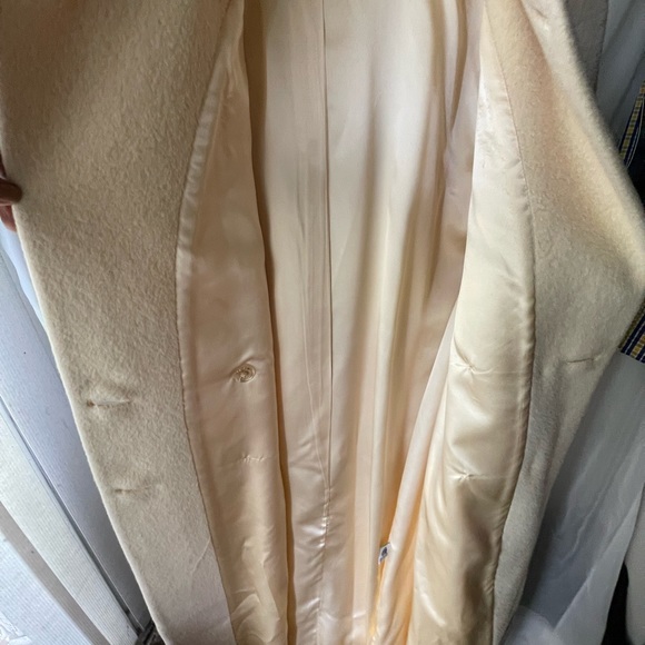 WOMENS..VTG. CREME..”PACESETTER” 100% wOOL DOUBLE BREAST PLEATED MAXI COAT - Picture 12 of 13